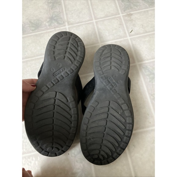 Crocs Capri Women's Black Shimmer Thong Flip Flops Sandals Size 8 - Picture 5 of 5
